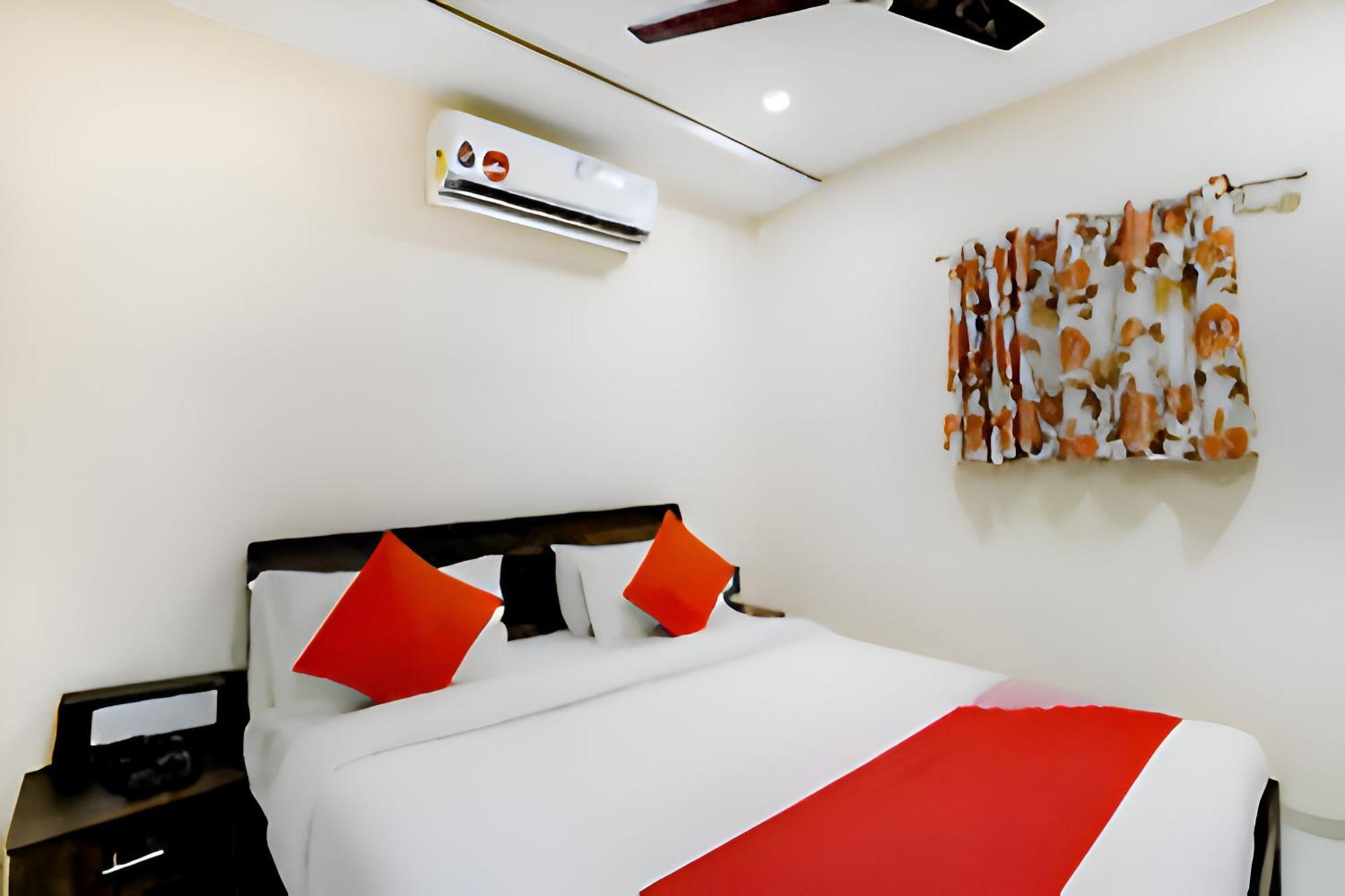 Hotel Blue Leaf Райкот Екстериор снимка